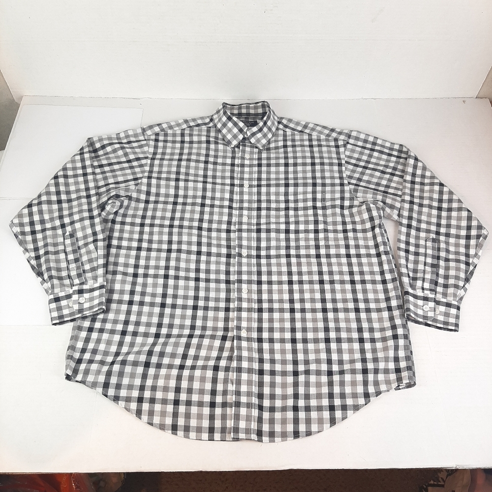 🛍Roundtree & Yorke mens Large button down long sleeve shirt